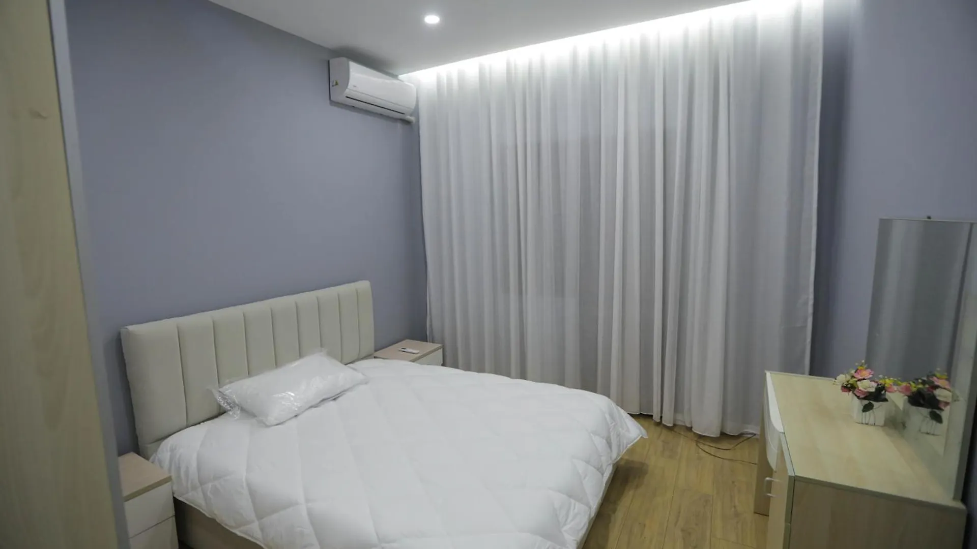 Arlis Apartments - Near North And South Terminal Tirana 0*,  Albânia